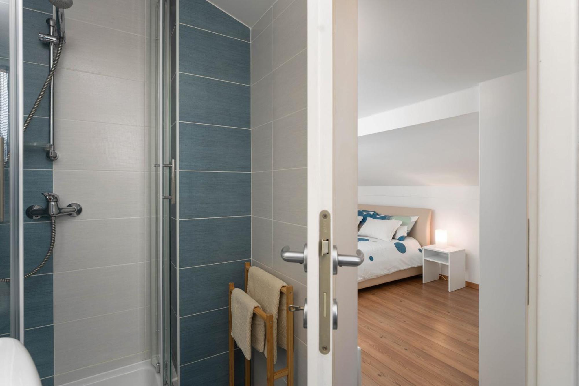 Degrassi Square Apartments (Adults Only) Vrsar Bagian luar foto